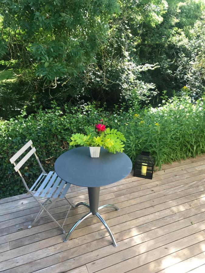 Le Mesnil Bed & Breakfast Dance  Bagian luar foto