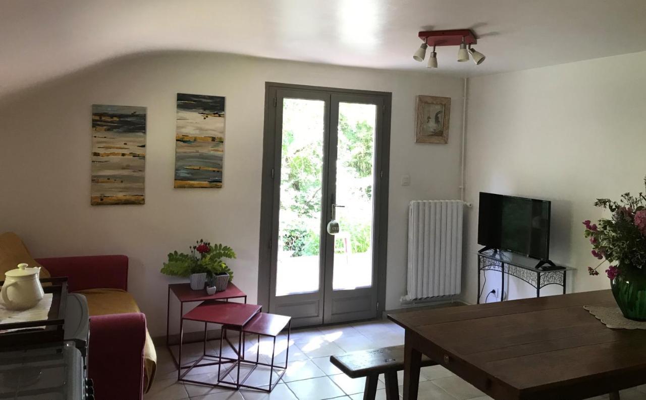 Le Mesnil Bed & Breakfast Dance  Bagian luar foto
