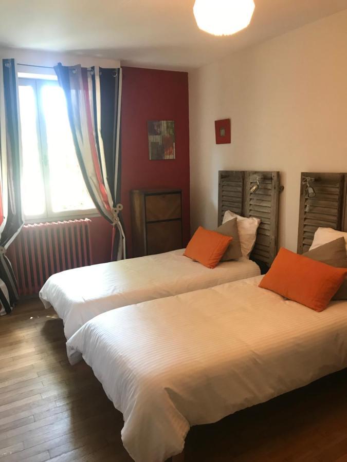 Le Mesnil Bed & Breakfast Dance  Bagian luar foto