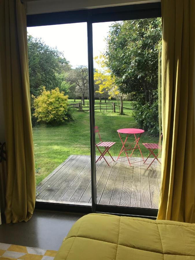 Le Mesnil Bed & Breakfast Dance  Bagian luar foto